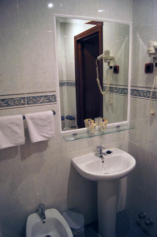 Hostal Victoria Малага Номер фото